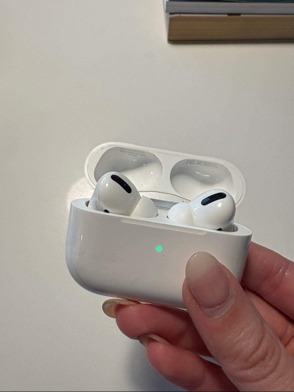 Apple AirPods Pro Wireless Earbuds in White with Charging Case